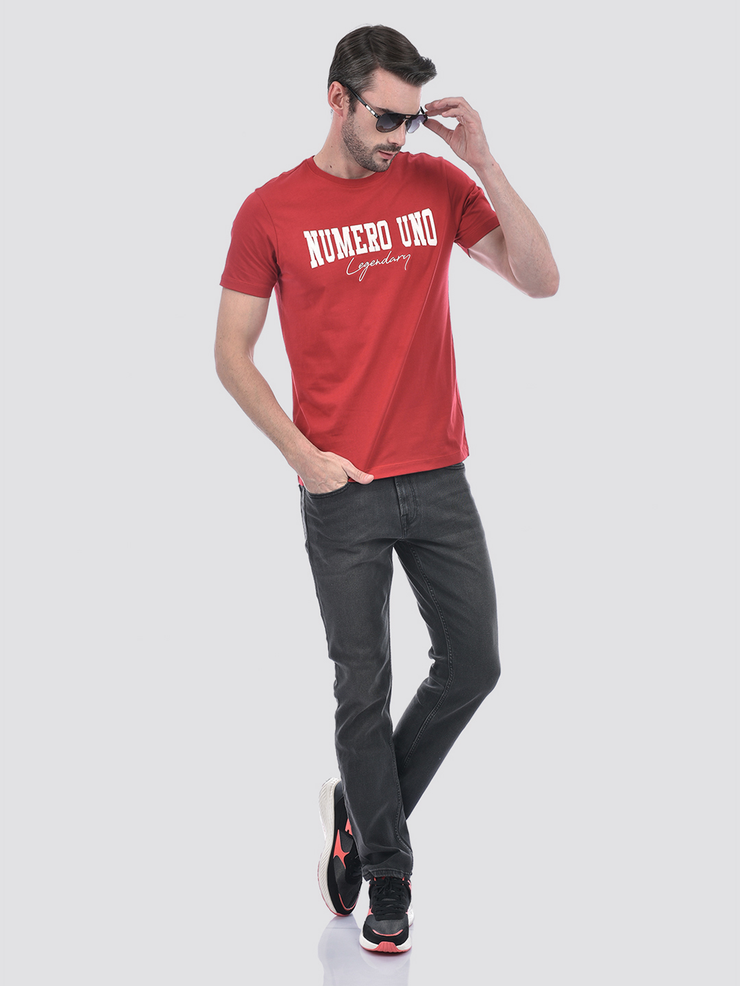 Numero Uno Men Red Graphic Print T-Shirt